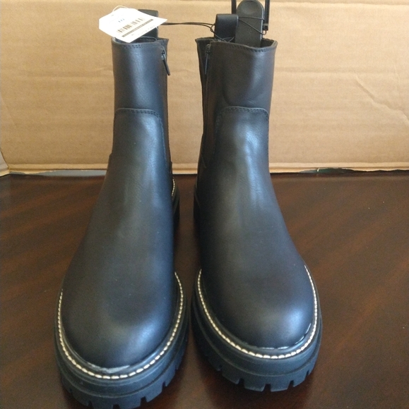 No boundaries boots with side zipper - Picture 2 of 2